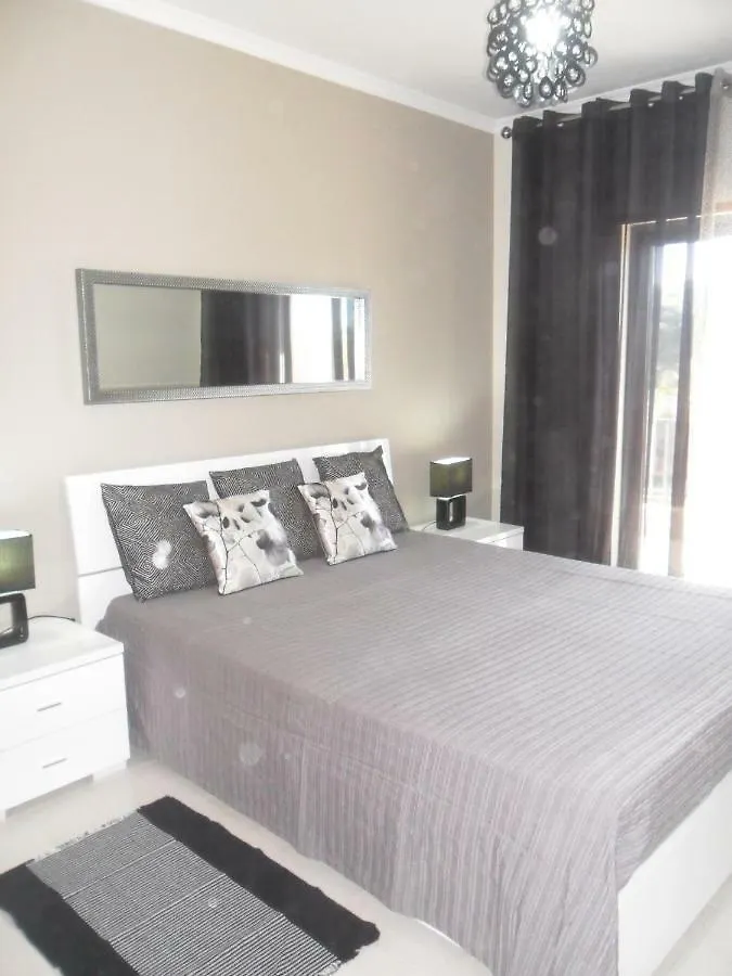 Lovely 1 Bed Apartment - Vista Das Ondas 阿尔布费拉