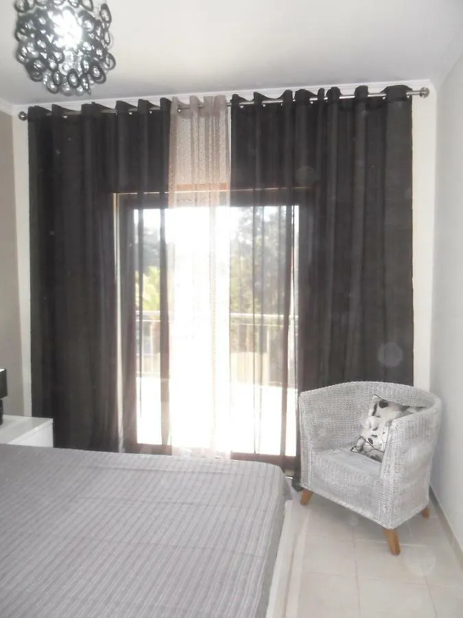 Lovely 1 Bed Apartment - Vista Das Ondas 阿尔布费拉